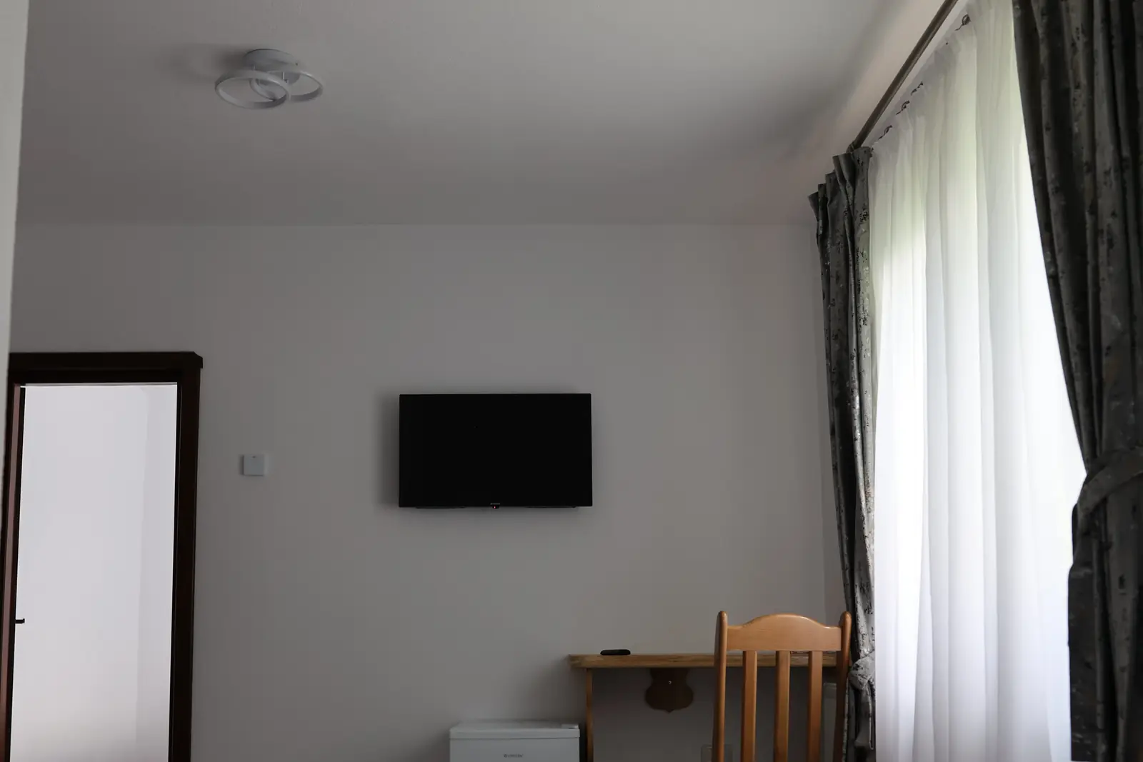 Cameră Triplă — Pensiunea Casa Suciu